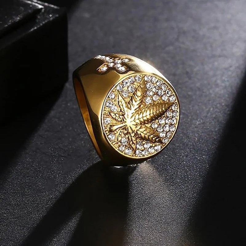 Business Men's Gold Color Carved Golden Maple Leaf Rings for Men Punk Inlaid with White Zircon Wedding Party Jewelry