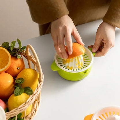 Portable Lemon Orange Manual Juicers Manual Plastic Fruit Tool Kitchen Accessories Tools Citrus 100% Raw Hand Pressed Juice Make