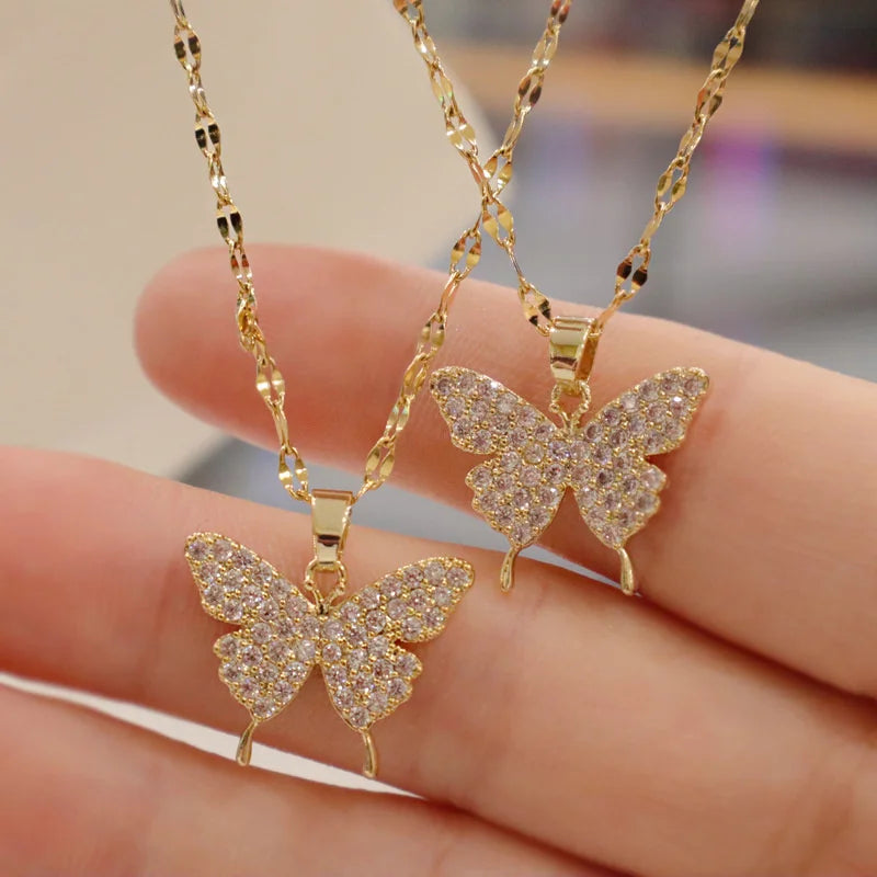 Shiny Butterfly Necklace Exquisite Golden Crystal Pendant Collar