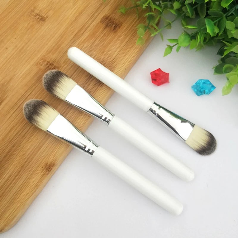 Wooden handle mask brush Wet powder blush loose powder foundation brush beauty makeup brush tool beauty for make up